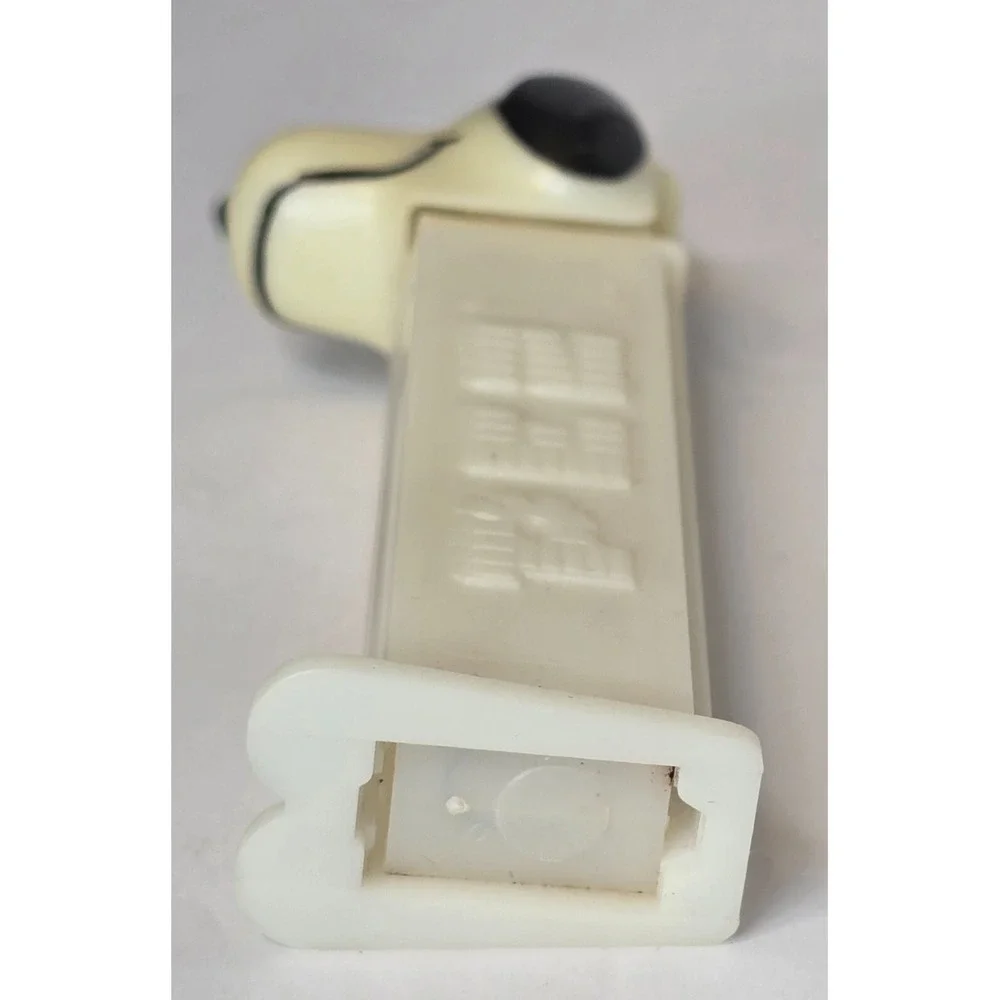 VINTAGE PEZ PEANUTS 